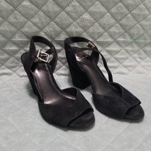 Black GB Gianni Bini block heels sz 6